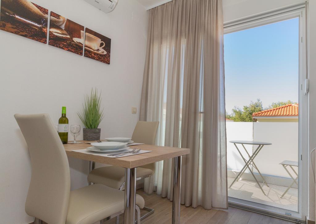 Villa Astoria Biograd Na Moru Exterior photo