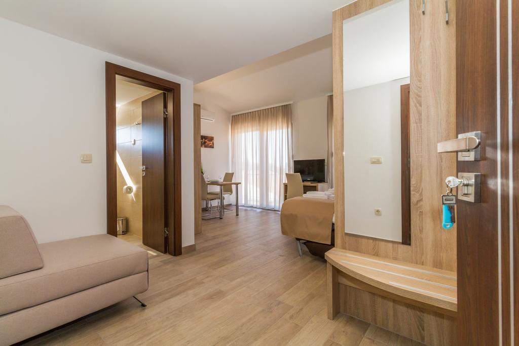 Villa Astoria Biograd Na Moru Exterior photo